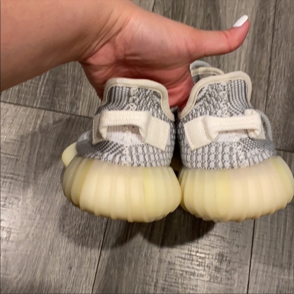 Yeezys 100% authentic - Picture 7 of 7